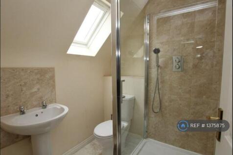 En-Suite Shower Room On 2nd Floor