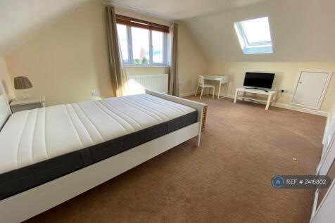 1st Floor Rear Bedroom