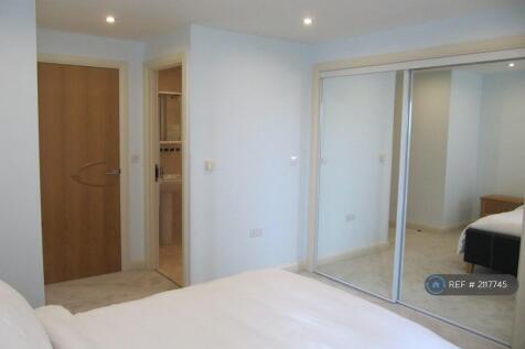 Bedroom 1 With Ensuite Bathroom