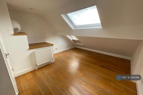 Loft Bedroom (3)