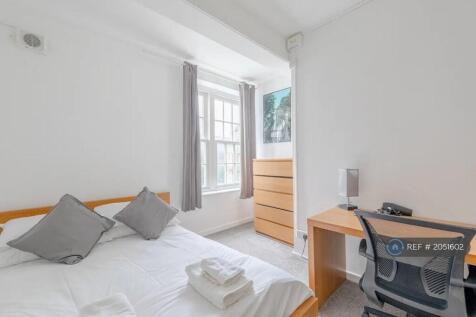 Bedroom 1 - Double Room