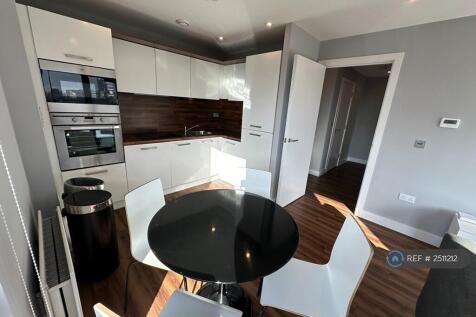 Kitchen &amp; Dining Area