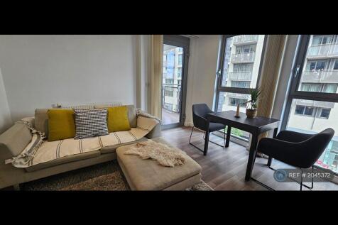 Lounge 3
