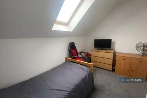 Double Back Bedroom With Tenants Furniture
