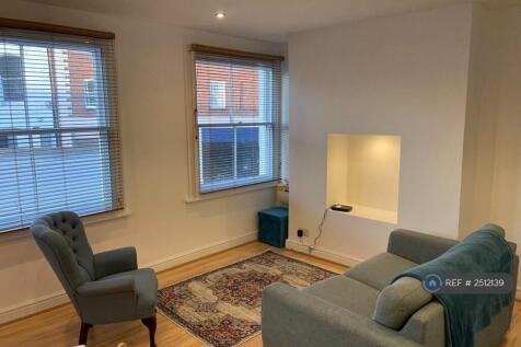 Sitting Room 4