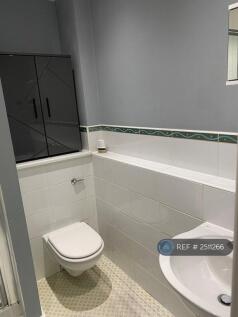 Master En-Suite