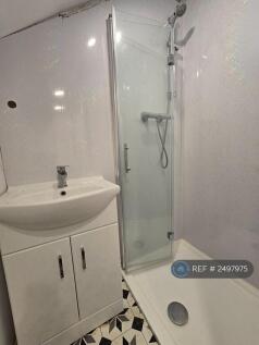 Bathroom Upstairs