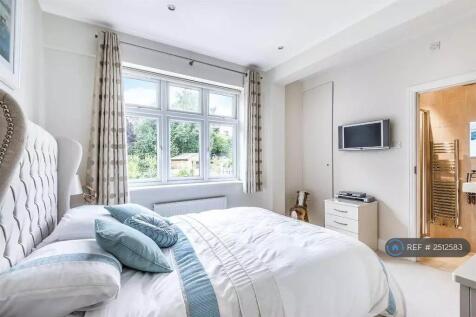 Guest Bedroom With Ensuite