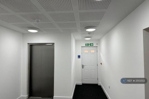 Flat 1st Floor Lift -2