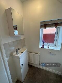 Cloakroom / Wc