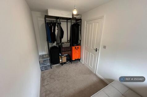 Bedroom 3 Middle Floor