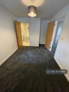 Master Double Bedroom With En-Suit