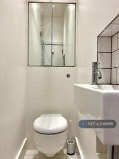 Modern Shower Room With Wc