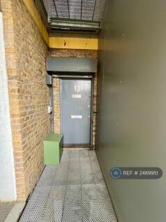 Spacious External Stairs 