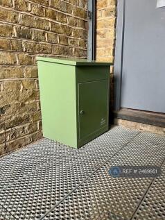 Private Lockable Parcel Box
