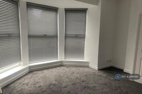 Living Room/ Bedroom
