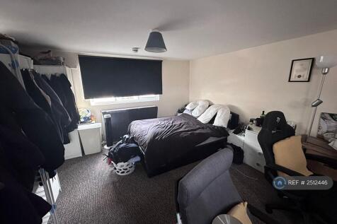 Large Loft Room 