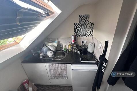 Large Loft Room 