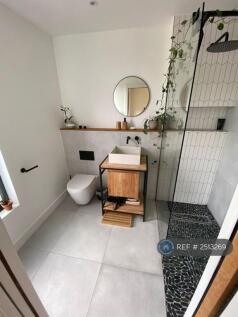 Master Ensuite