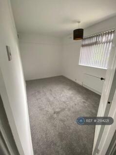 Large Double Bedroom 1