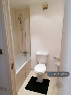 Bathroom 1a