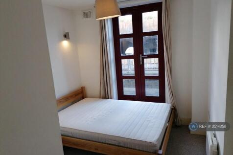 Bedroom 1b