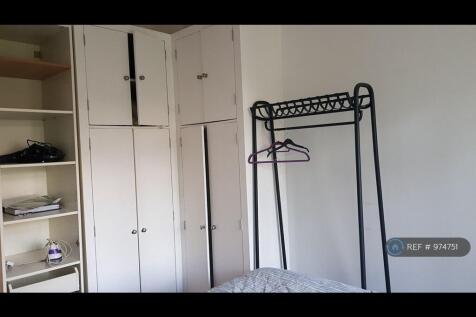 Bedroom/Wardrobe