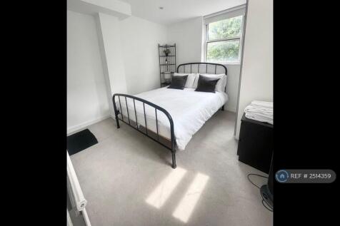 Bedroom 2 With Own Bathroom