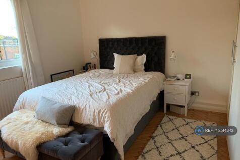 Bedroom 1a