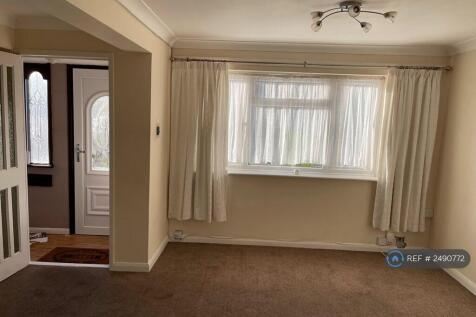 Lounge &amp; Front Access