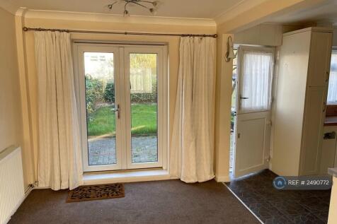Access To Back Garden