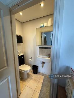 En Suite Bathroom 