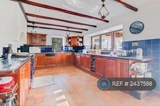Expansive Kitchen