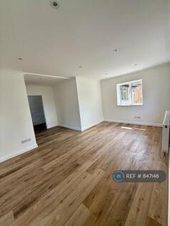 Master Bedroom 4 With En Suite