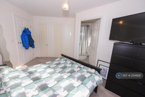 Main Bedroom And En Suite