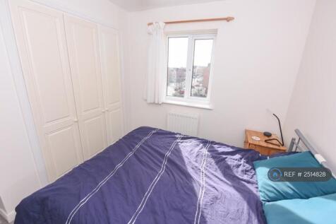 Second Bedroom Inbuild Wardrobes