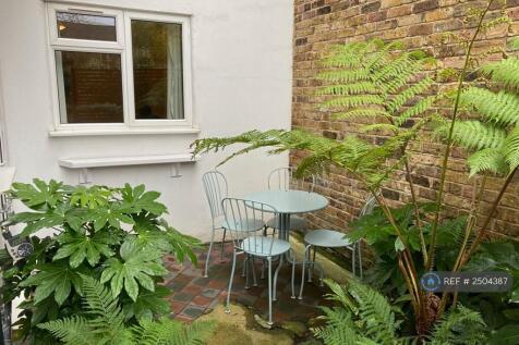 Leafy Private Patio Garden