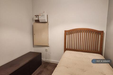 Bedroom 4 Pic 2