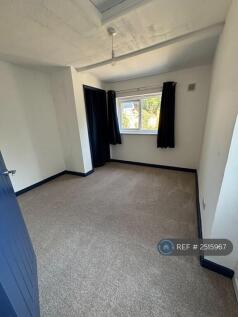 Main Bedroom At Rear With Door To Garden