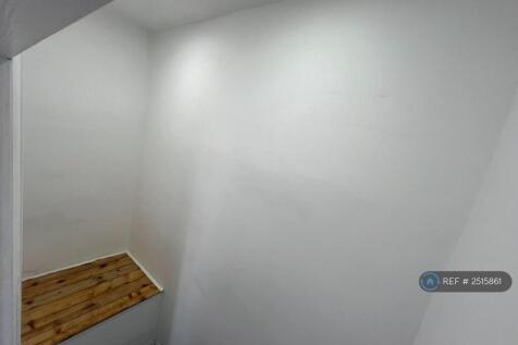 Wardrobe (Main Bedroom)