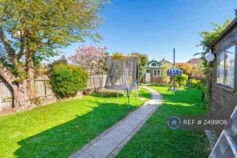 Large Private Garden With Garage