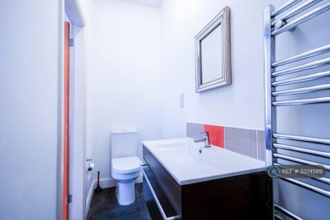 Room 2 - Ensuite Bathroom