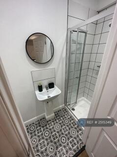 Room 3: En-Suite