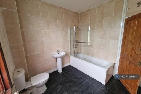 First Floor Bath/Toilet