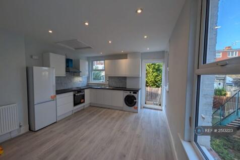Kitchen / Living Room