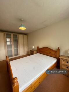 Bed 1 Large Double £1,100