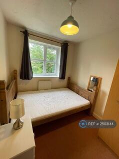 Bed 3 Queen £900