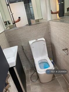 Bedroom 1 Ensuite Bathroom