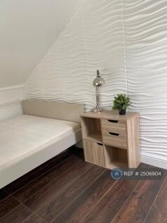 Guest Room / Study