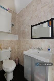 Ground Floor Shower / Toilet